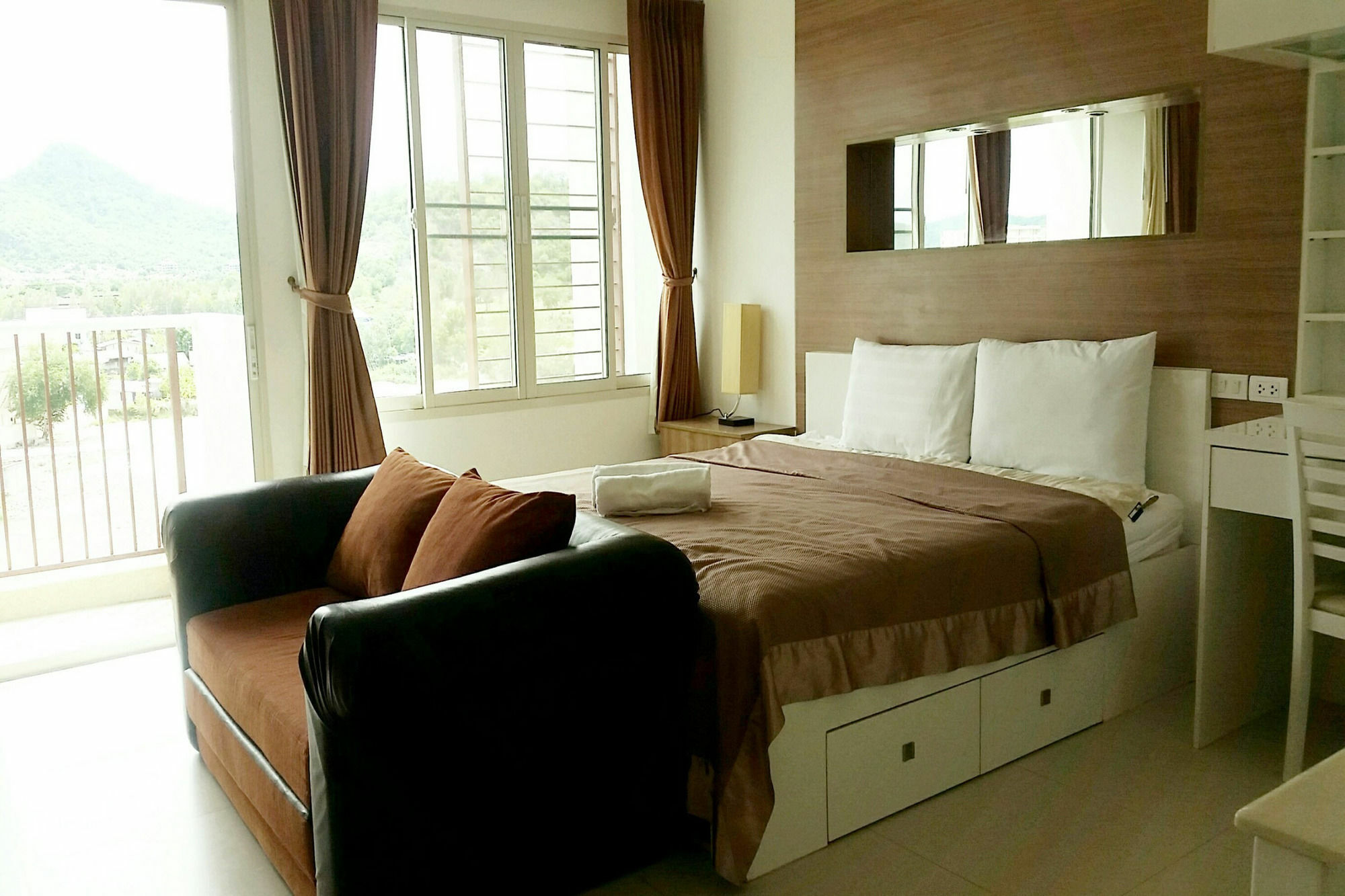 The Seacraze Hua-Hin By Montri C. Apartment HHQ Exterior photo